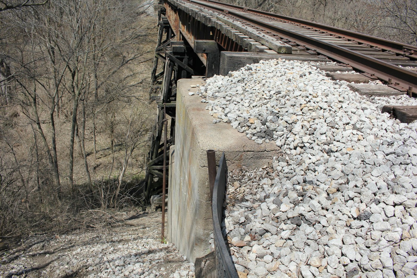 East abutment